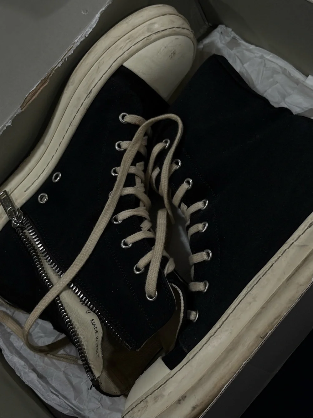 Rick Owens Box in Beige and Dark Blue